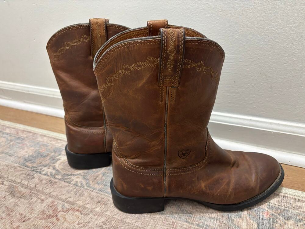 Ariat Heritage Roper Boots Men 9.5 EE Distressed Brown Leather Western 
35525